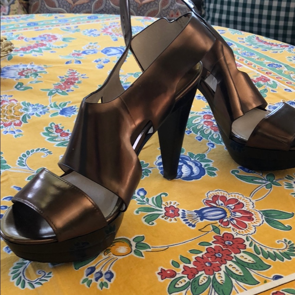 Michael Kors hardly worn shoes size 8